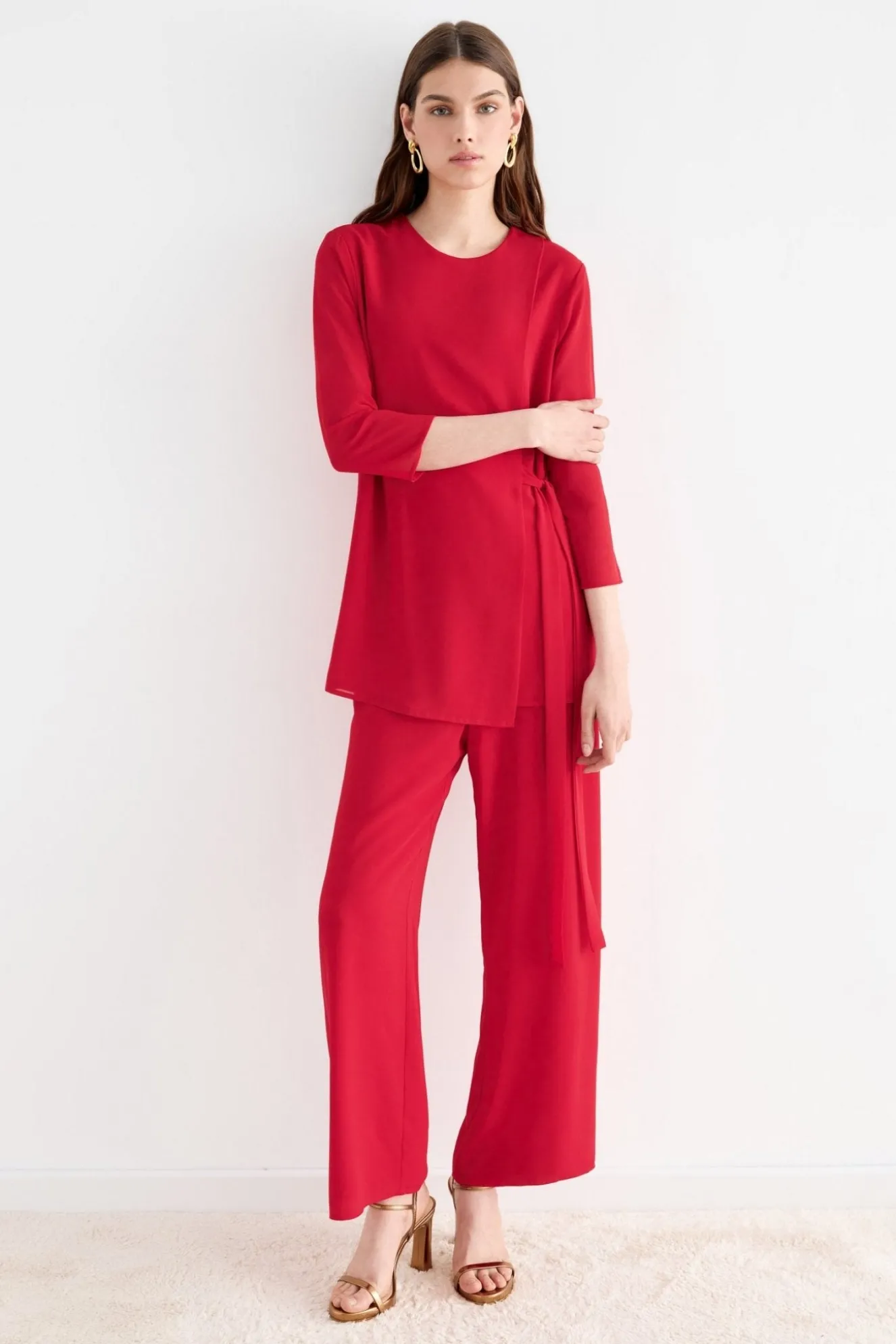 Blouse REMOVES Red
