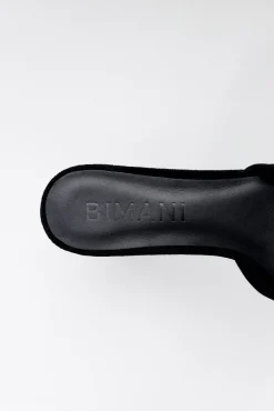 JUANA Black Sandal