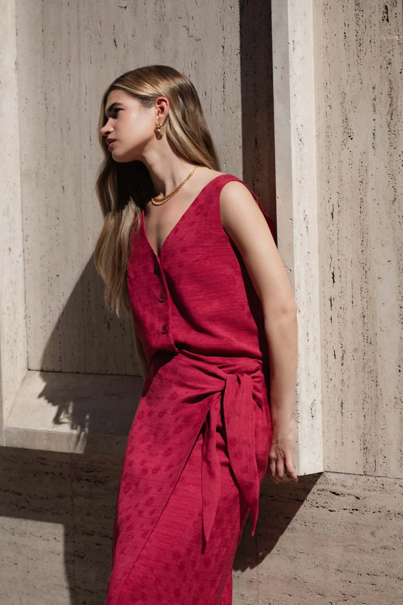 RASSA Cherry Vest